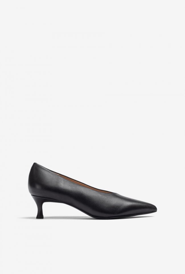 Escarpins Unisa à bout pointu et col fermé pour femme - Noir Escarpins Unisa à bout pointu et col fermé pour femme - Noir