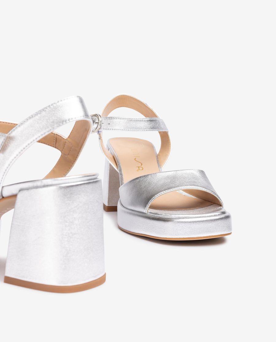 Sandales Unisa Femme en cuir métallisé à talon carré - Argent