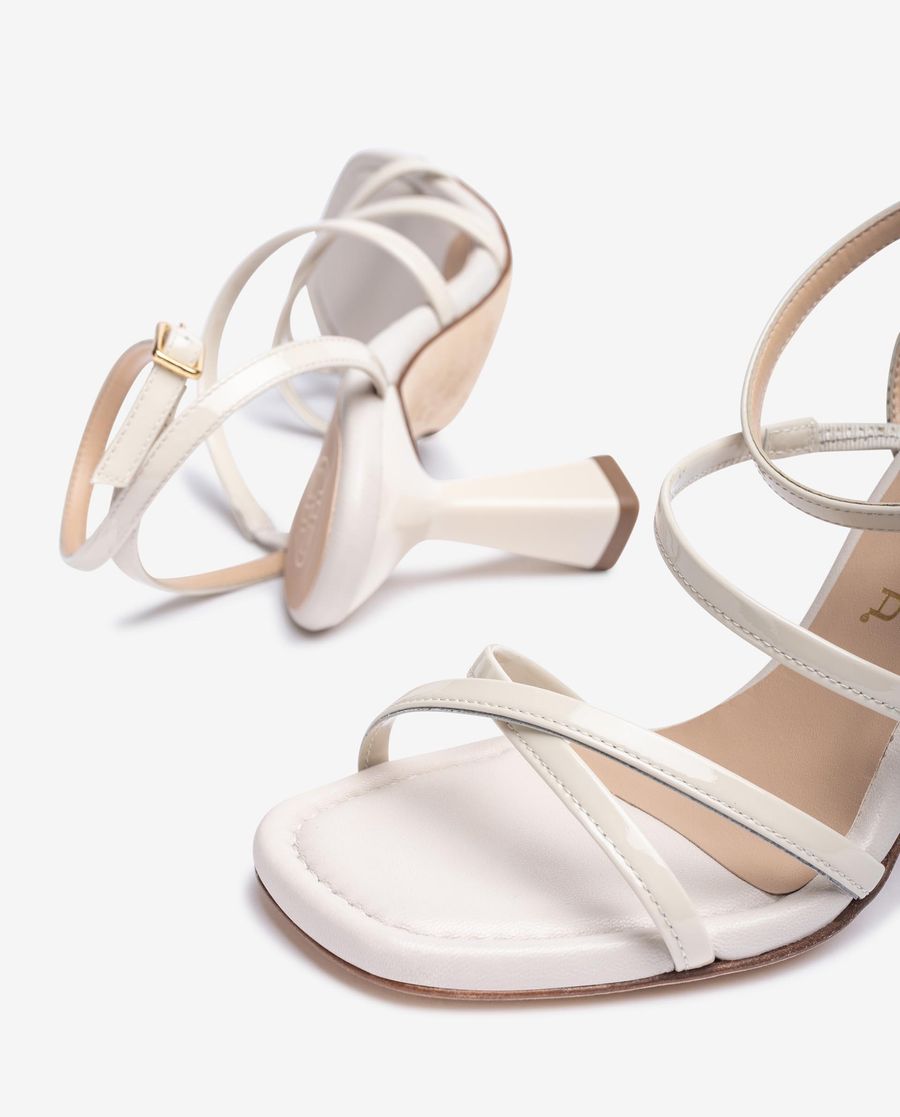Sandales à brides multiples en cuir verni Unisa pour femme - Blanc