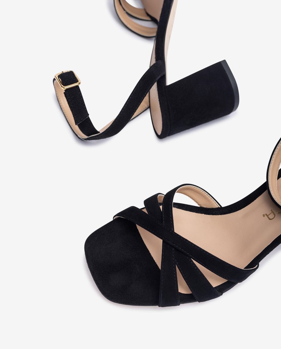 Sandales à lanières croisées Unisa pour femme - Noir