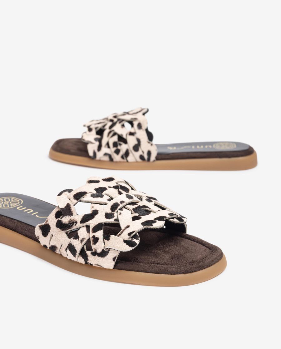 Sandales plates Unisa pour femme avec tige géométrique - Beige