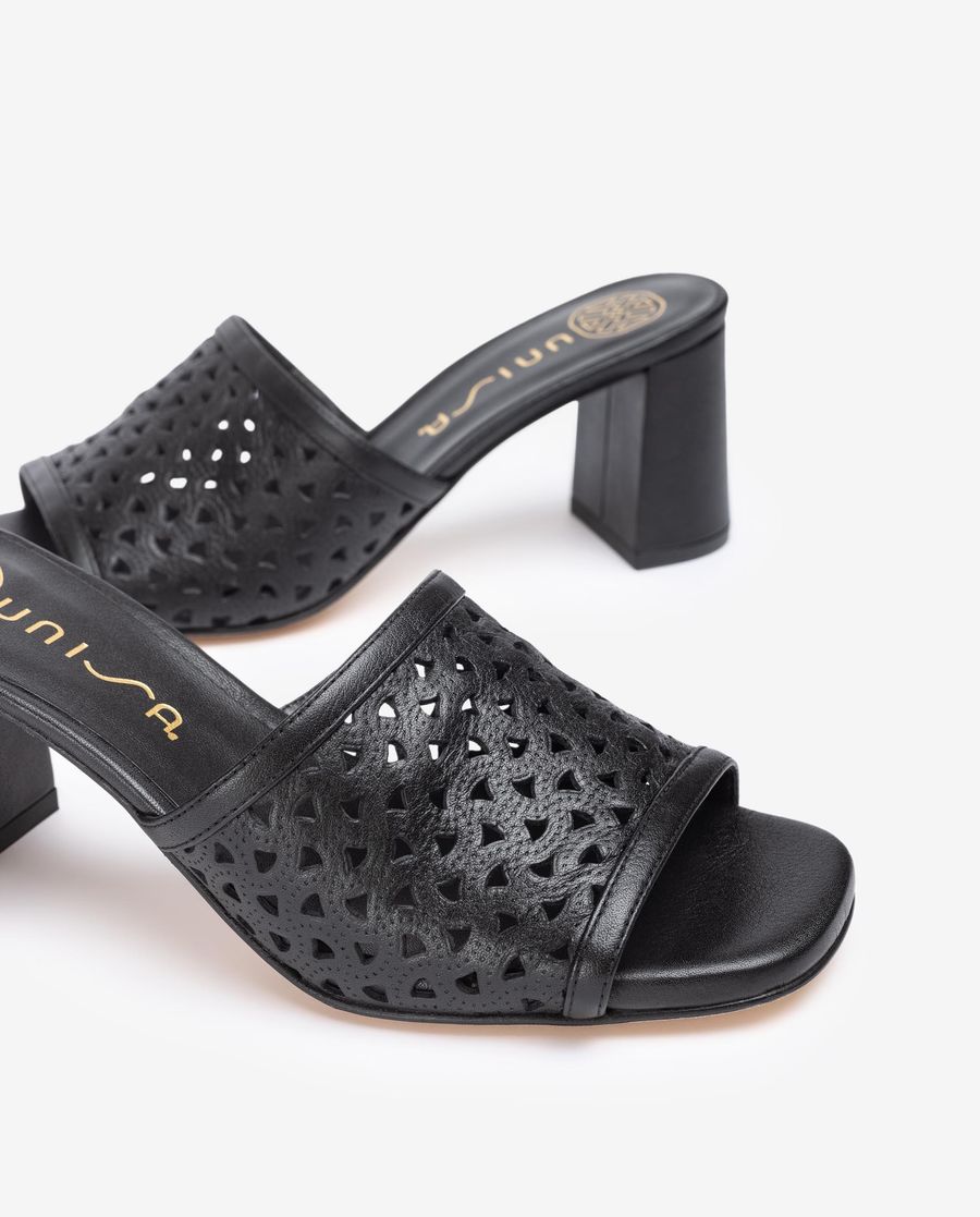 Sandales Unisa Femme à Bout Large et Bout Ouvert - Noir
