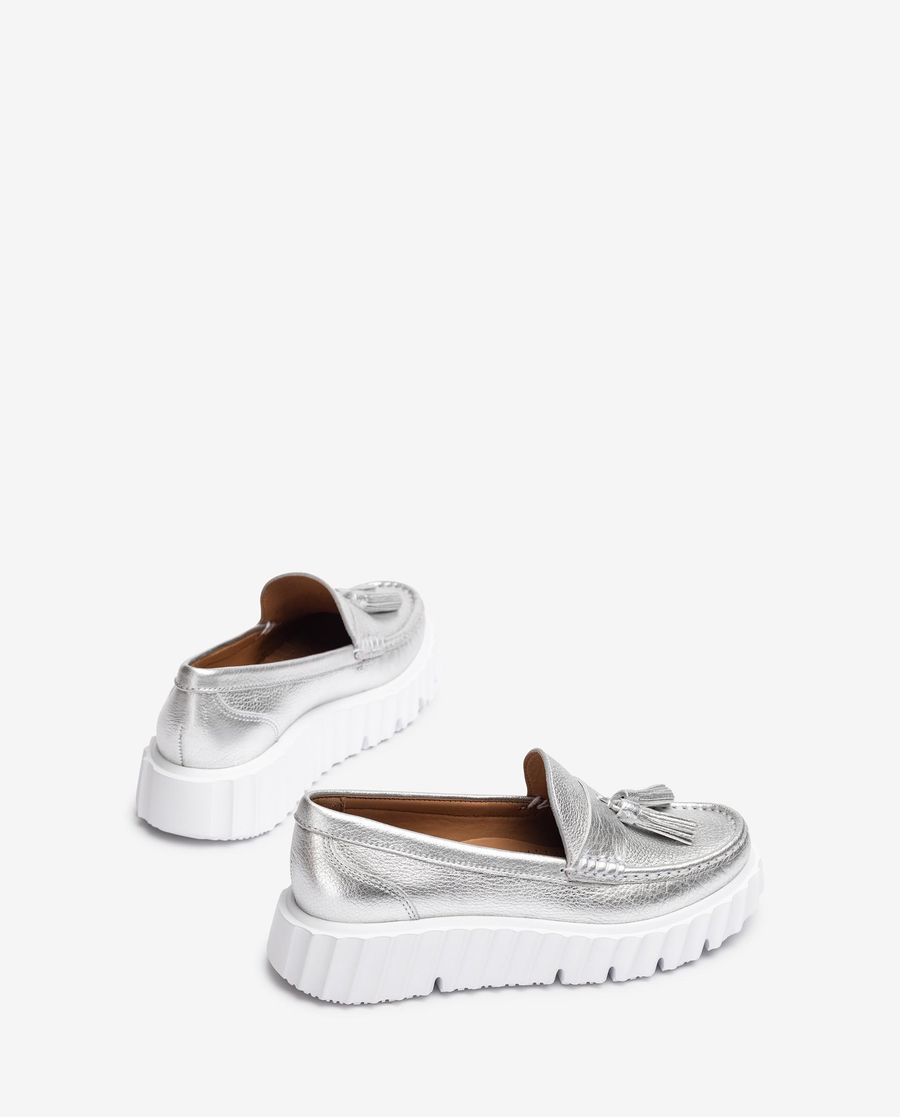 Mocassins à semelle crantée et pampilles Unisa pour femme - Argenté