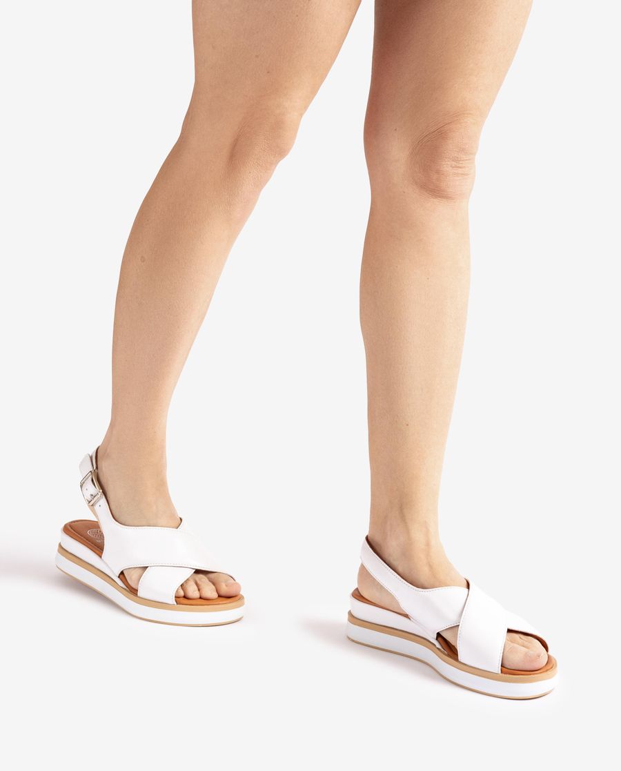 Sandales larges à brides croisées Unisa pour femme - Blanc