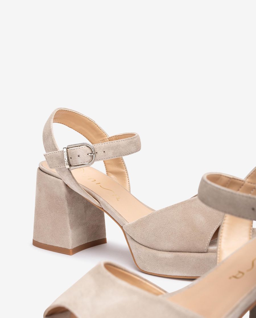 Sandales Unisa Femme en daim à talon carré - Beige