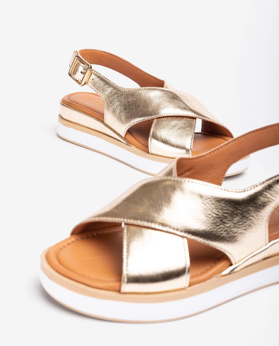 Sandales larges croisées Unisa pour femme - Doré
