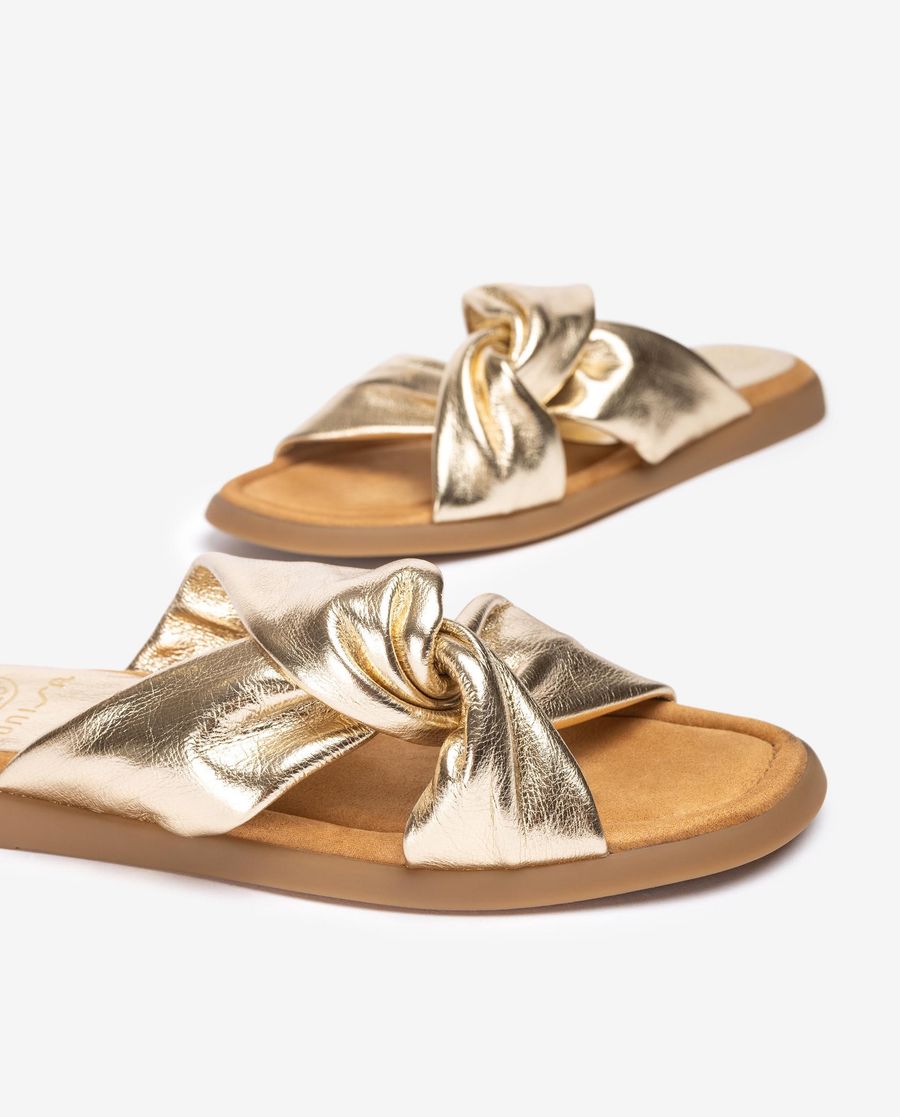 Sandales plates à brides croisées Unisa pour femme - Doré