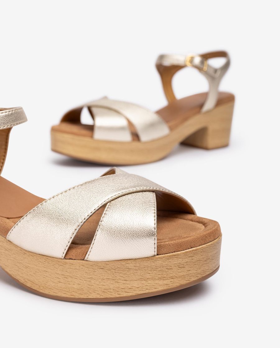 Sandales compensées Unisa pour femme à brides croisées - Doré