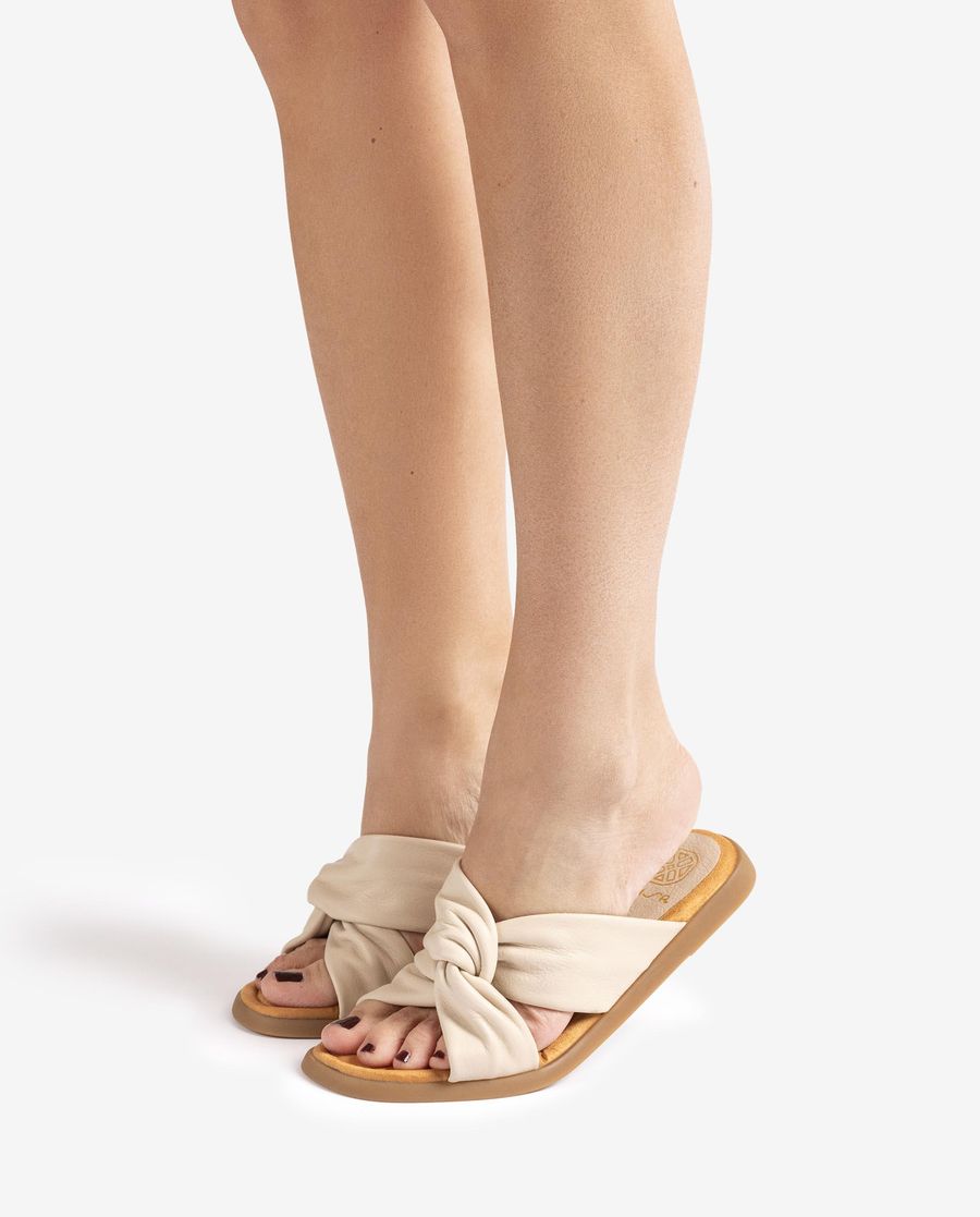 Sandales plates Unisa pour femme avec brides croisées - Blanc
