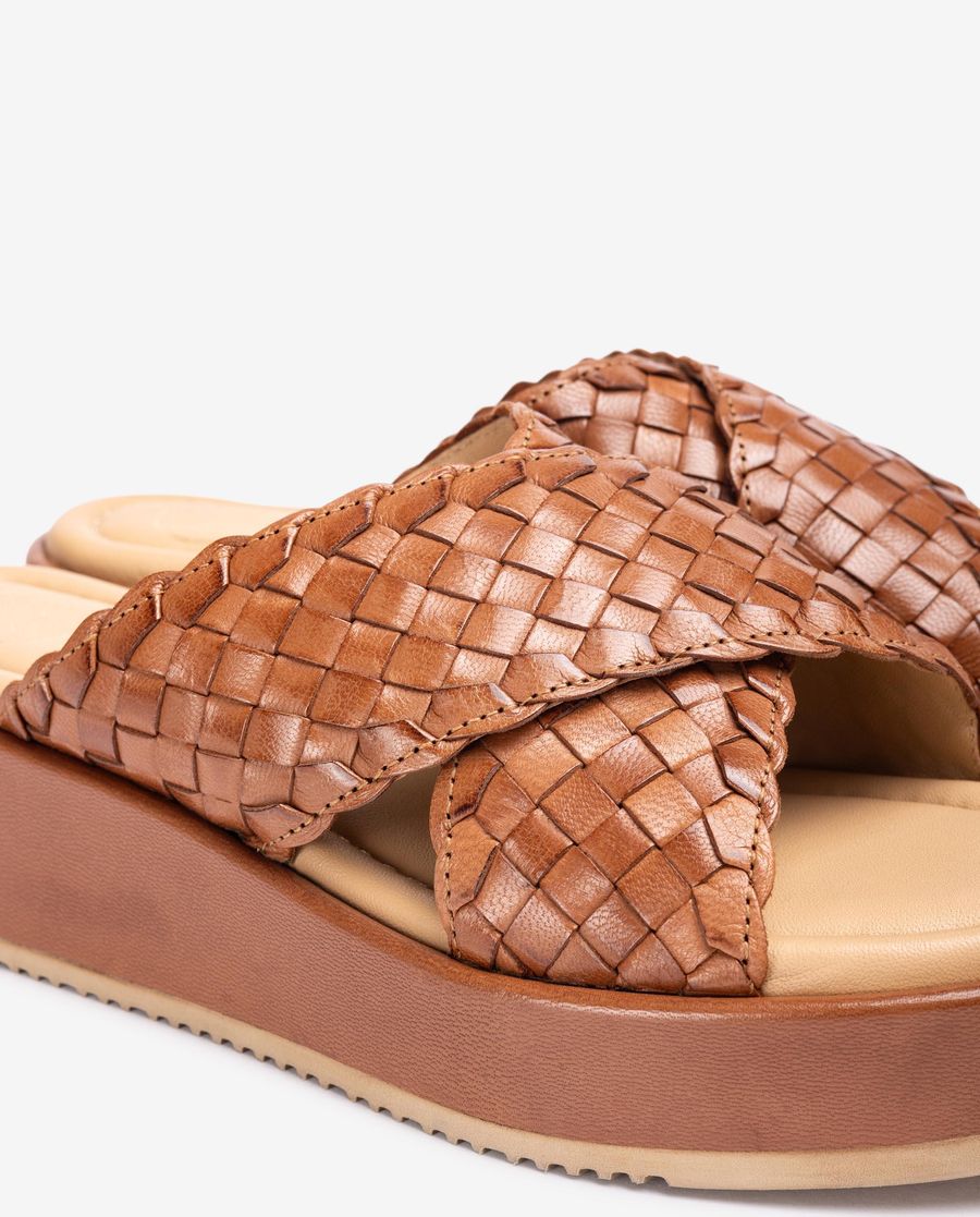 Sandales à larges brides tressées Unisa pour femme - Marron