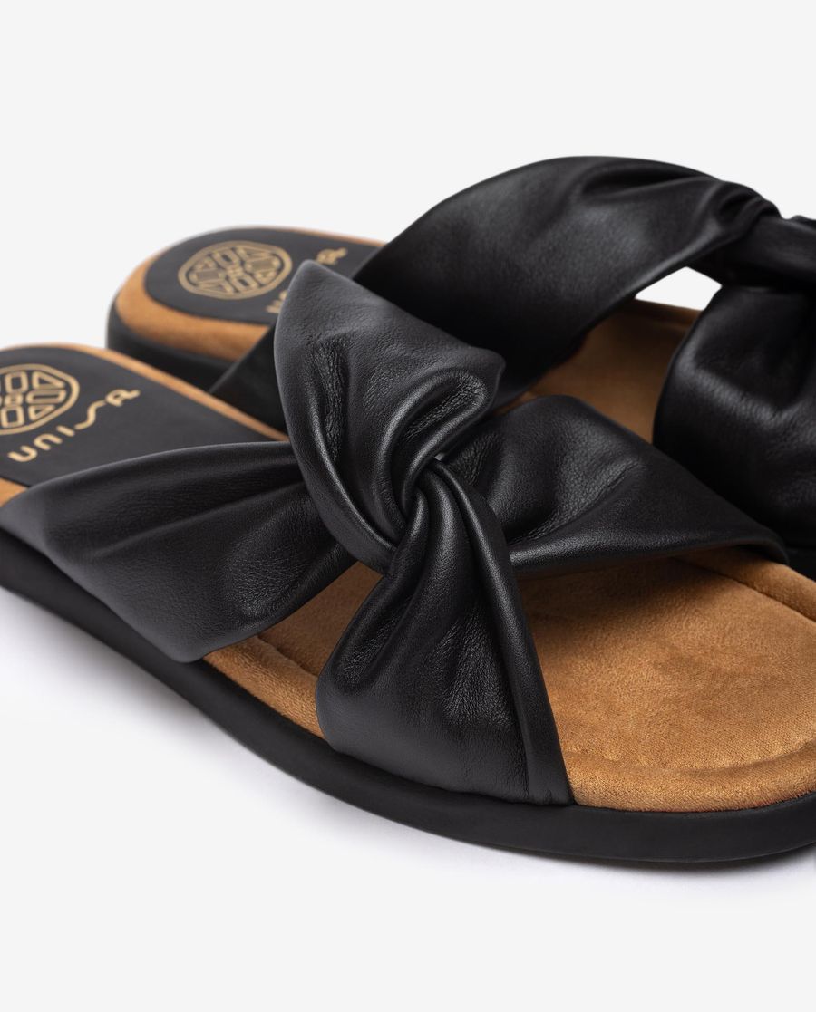 Sandales plates à brides croisées Unisa pour femme - Noir