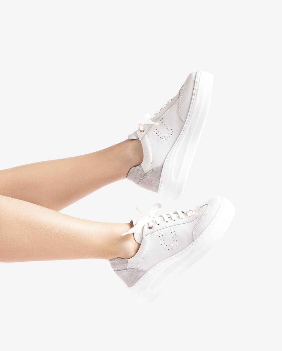 Chaussures de sport Unisa à semelles longues pour femme - Blanc