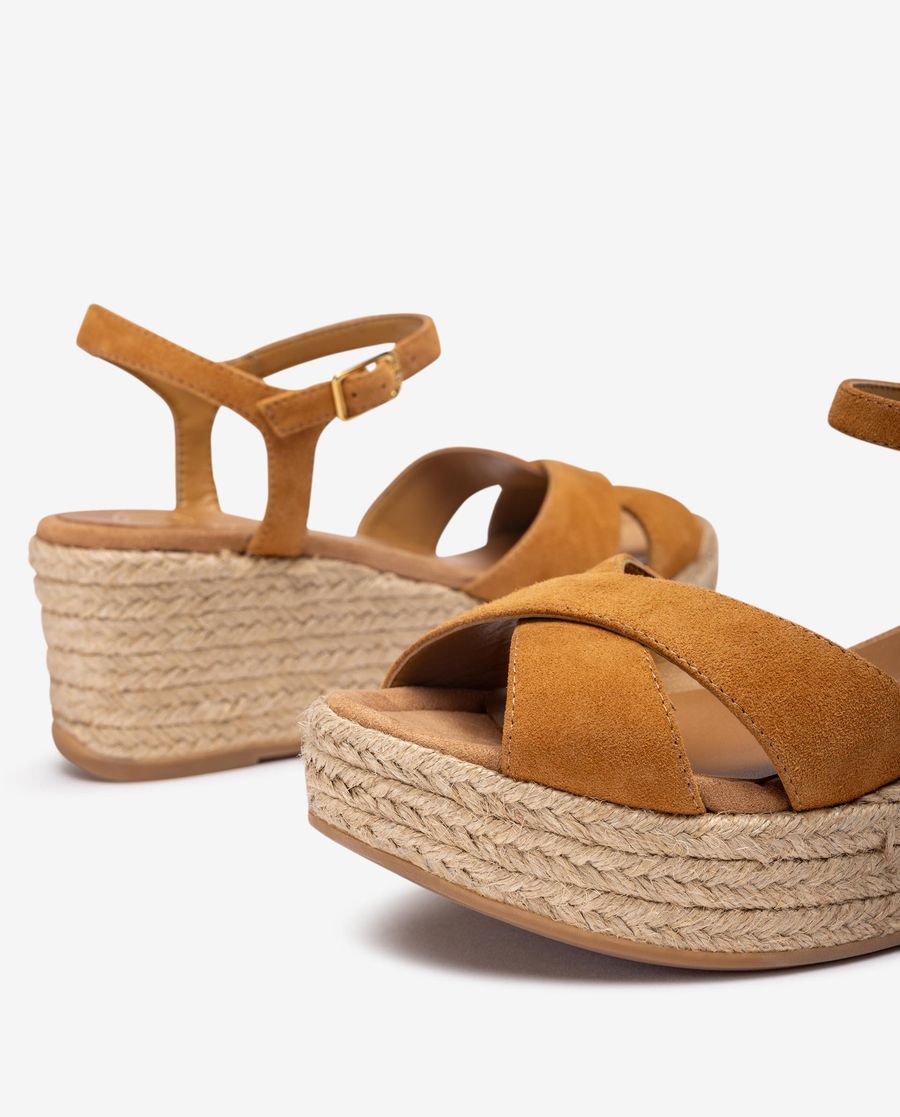 Sandales à brides croisées et raphia Unisa pour femme - Marron