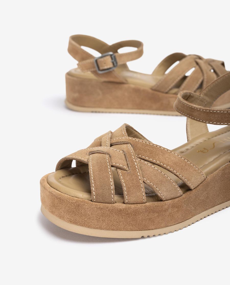 Sandales larges à boucles croisées pour femme Unisa - Beige